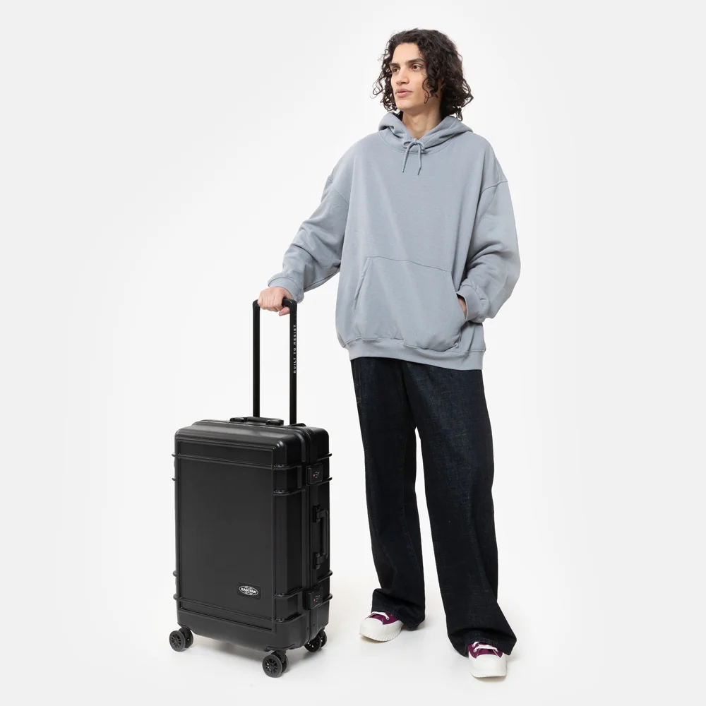 Eastpak Resist'R reiskoffer 68 cm black | 022612-Zwart